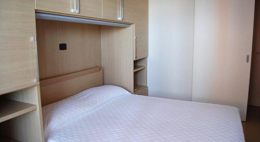 Aparthotel Capitol Grado Chambre photo